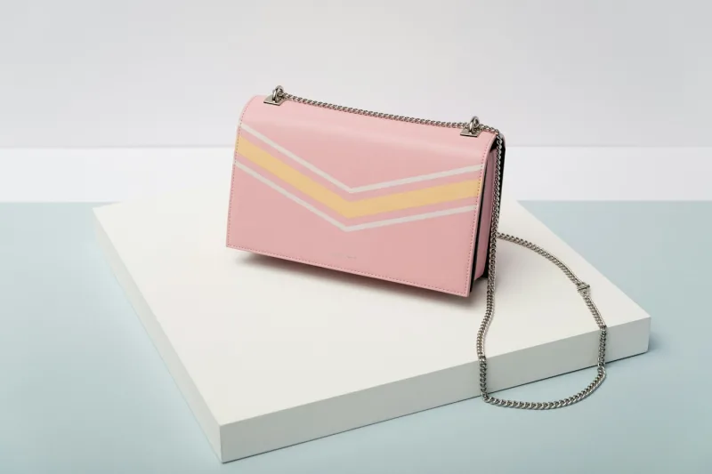Structured shoulder bag
